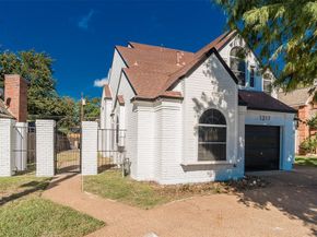1317  Carver Lane , Irving Texas 75061