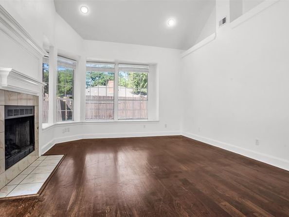1317  Carver Lane , Irving Texas 75061