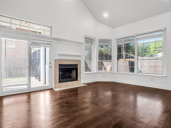 1317  Carver Lane , Irving Texas 75061