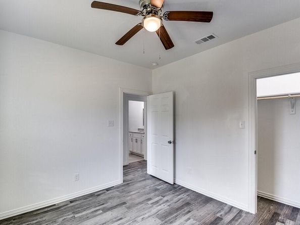 1639  Adelaide Drive , Dallas Texas 75216