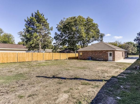 1639  Adelaide Drive , Dallas Texas 75216