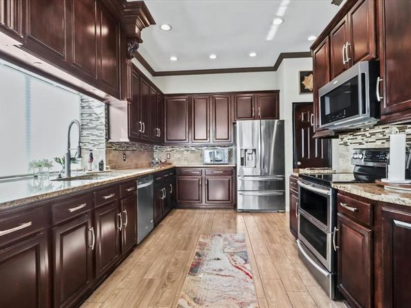 2814  Saint Maria Drive , Mansfield Texas 76063