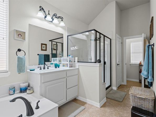 8406  Pecan Creek Drive , Arlington Texas 76001