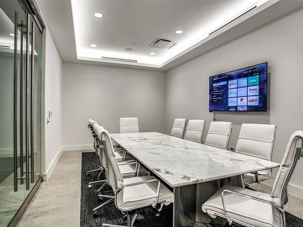 3130 N Harwood Street  1605, Dallas Texas 75201