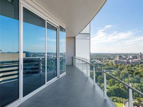 3130 N Harwood Street  1605, Dallas Texas 75201