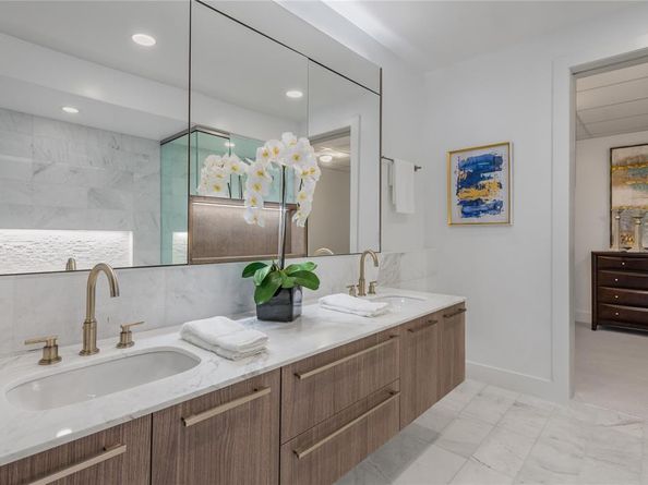 3130 N Harwood Street  1605, Dallas Texas 75201
