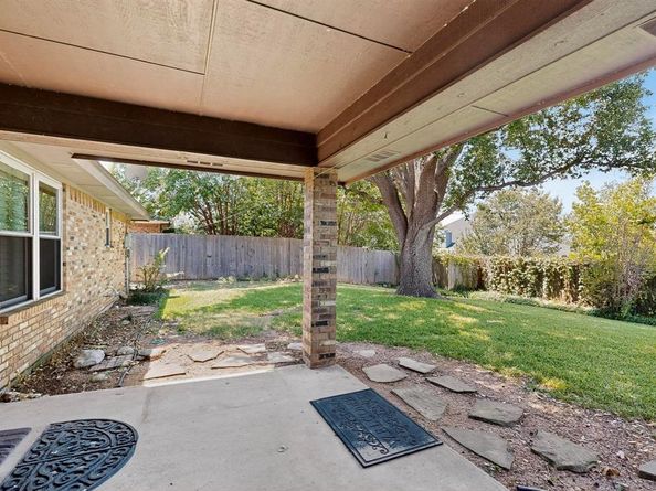 10168  Stoneleigh Drive , Benbrook Texas 76126