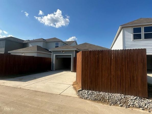 3148  PECAN FARM Lane , Fort Worth Texas 76140