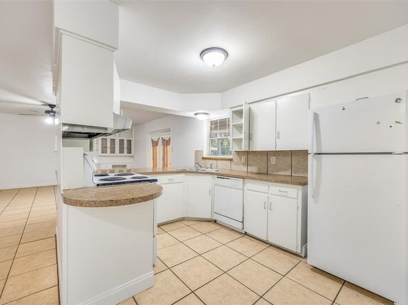 545  Hillvale Drive , Dallas Texas 75241