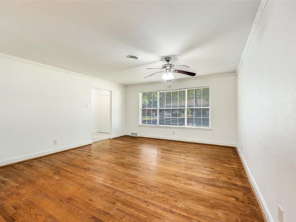 545  Hillvale Drive , Dallas Texas 75241