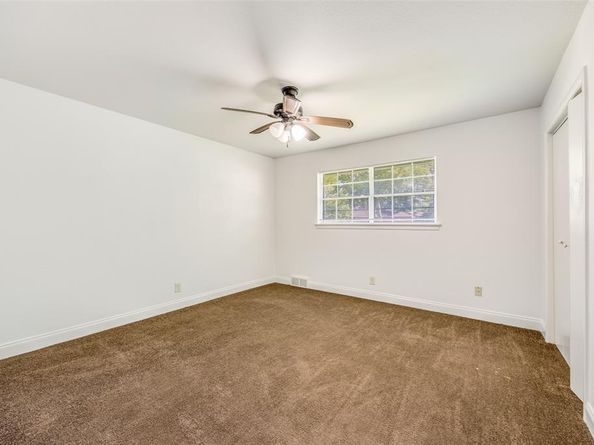 545  Hillvale Drive , Dallas Texas 75241