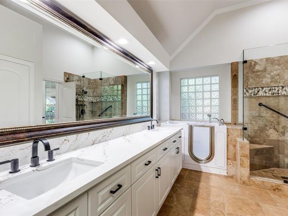 2328  Creek Ridge Drive , McKinney Texas 75072