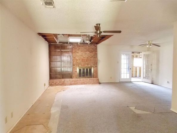 1209  Juniper Lane , Benbrook Texas 76126