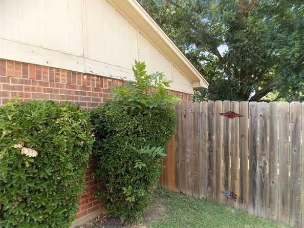 1209  Juniper Lane , Benbrook Texas 76126
