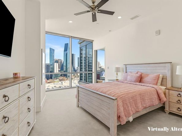 2200  Victory Avenue  1702, Dallas Texas 75219