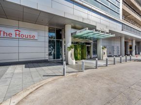 2200  Victory Avenue  1702, Dallas Texas 75219