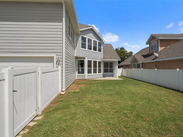 10226  Lakeview Drive , Providence Village Texas 76227