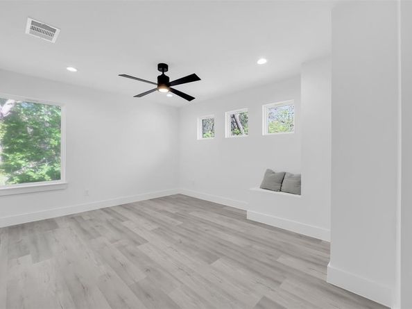 974  Woodacre Drive , Dallas Texas 75241