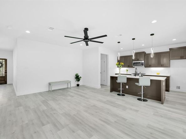 974  Woodacre Drive , Dallas Texas 75241