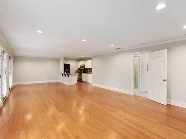 7770  Meadow Road  211, Dallas Texas 75230