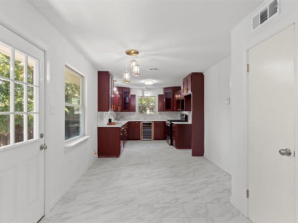 4804  Overton Avenue , Fort Worth Texas 76133