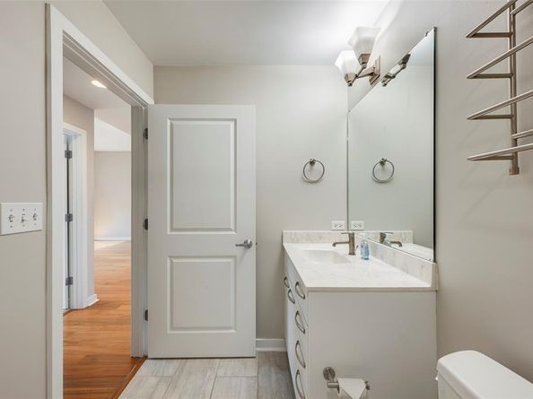 1200  Main Street  1002, Dallas Texas 75202