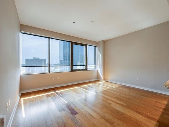 1200  Main Street  1002, Dallas Texas 75202