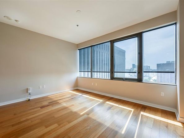 1200  Main Street  1002, Dallas Texas 75202