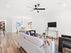 911  18th Street , Dallas Texas 75216