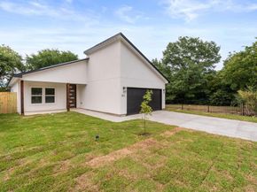 911  18th Street , Dallas Texas 75216