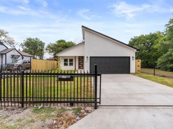 911  18th Street , Dallas Texas 75216