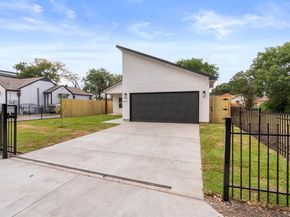 911  18th Street , Dallas Texas 75216