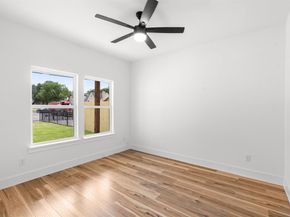 911  18th Street , Dallas Texas 75216