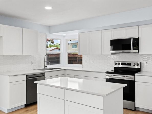 2925  Brookcrest Drive , Garland Texas 75040