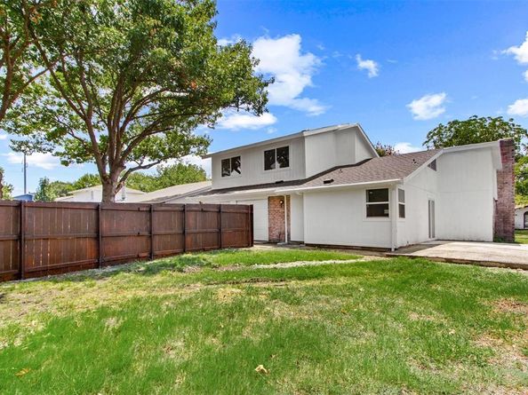 2925  Brookcrest Drive , Garland Texas 75040
