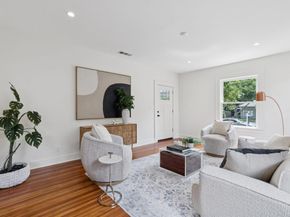 914  Grandview Avenue , Dallas Texas 75223