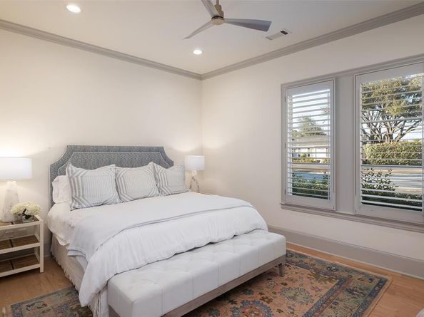 6504  Joyce Way , Dallas Texas 75225
