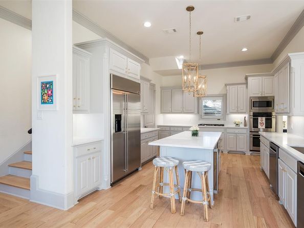 6504  Joyce Way , Dallas Texas 75225