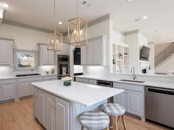 6504  Joyce Way , Dallas Texas 75225