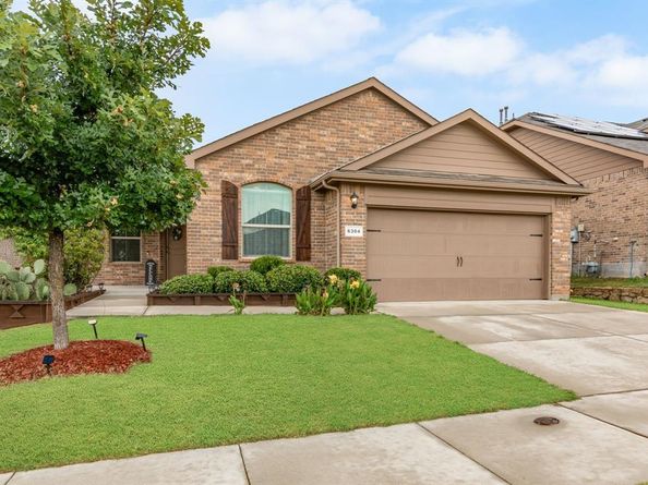 6304  Robertson Road , Fort Worth Texas 76179
