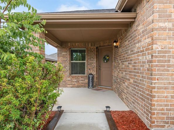 6304  Robertson Road , Fort Worth Texas 76179