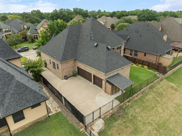 3225  Glade Pointe Court , Hurst Texas 76054