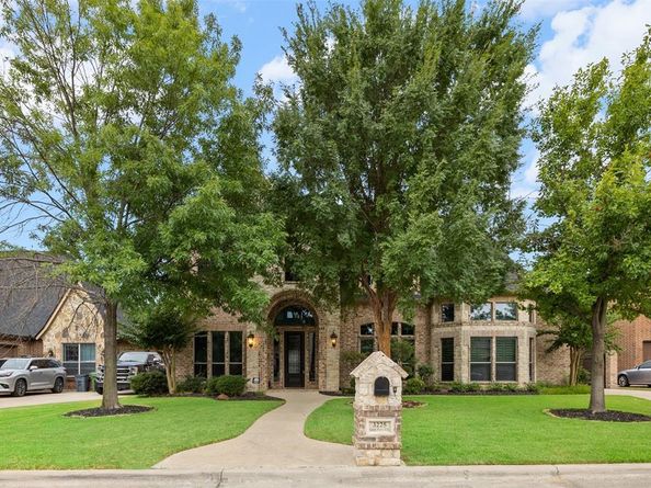 3225  Glade Pointe Court , Hurst Texas 76054