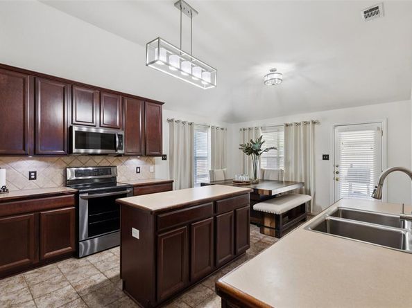 4416  Mallow Oak Drive , Fort Worth Texas 76123
