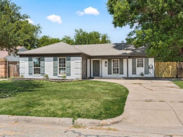 7008  Shadow Bend Drive , Fort Worth Texas 76137
