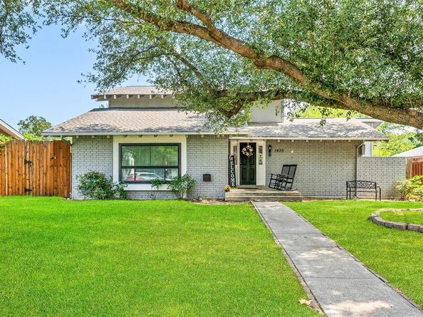 1433  Forestglen Drive , Lewisville Texas 75067
