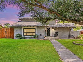 1433  Forestglen Drive 