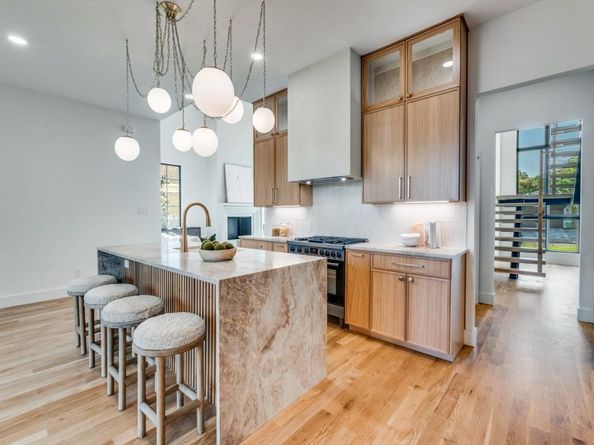 10641  Larchfield Lane , Dallas Texas 75238