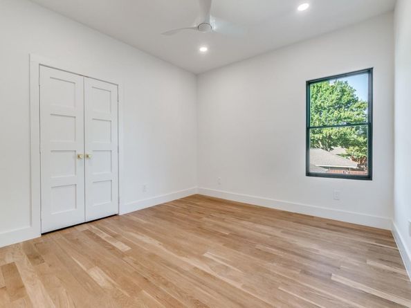 10641  Larchfield Lane , Dallas Texas 75238