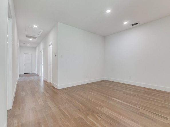 10641  Larchfield Lane , Dallas Texas 75238